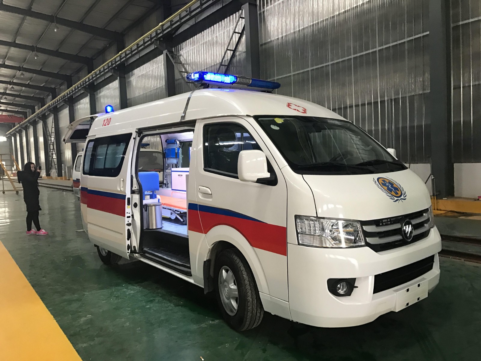 嫩江市救护车转院